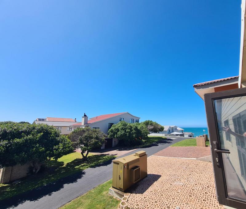 6 Bedroom Property for Sale in Reebok Western Cape